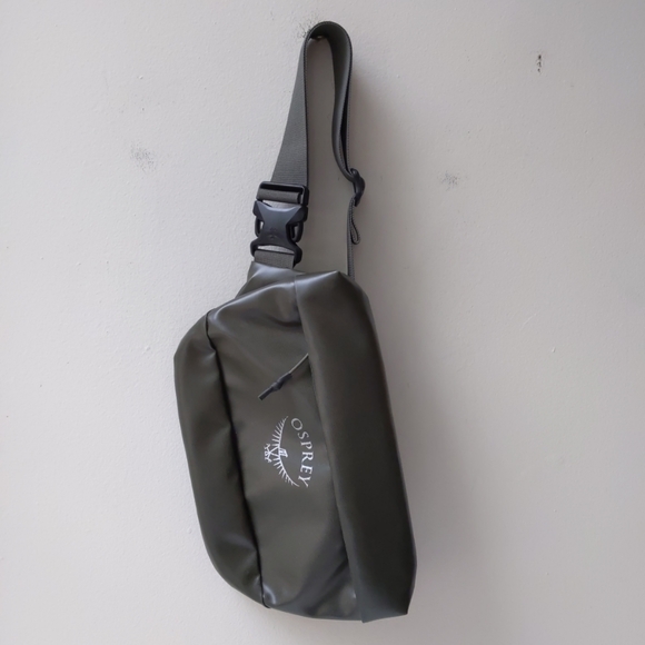 OSPREY Handbags - Osprey Transporter Weatherproof Waist Pack Belt Bag Dark Green